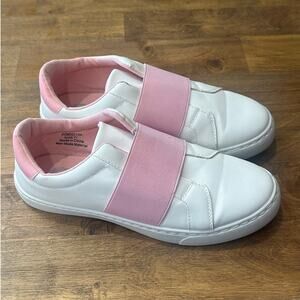 Journee Comfort Foam Billie Sneakers white pink Size 7.5 sporty